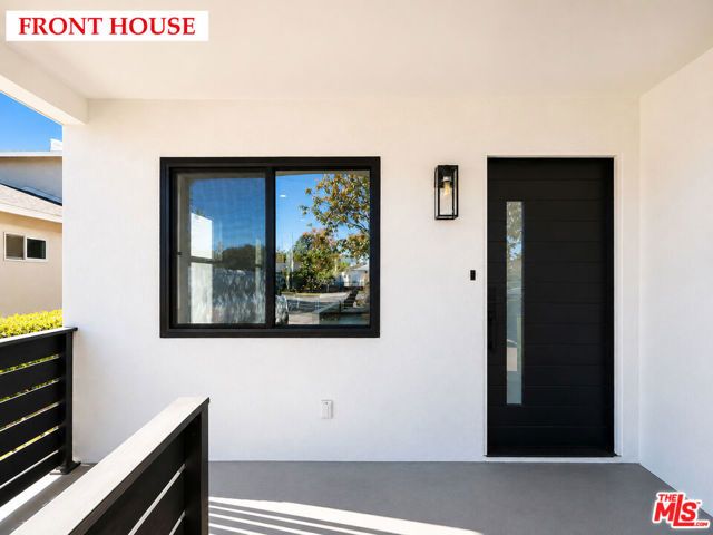 2808 S Barrington, Los Angeles, CA 90064