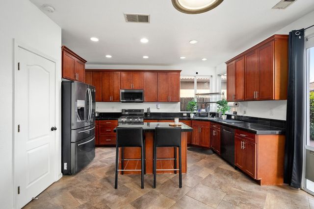 1558 Clear Water Ct, Marysville, CA 95901