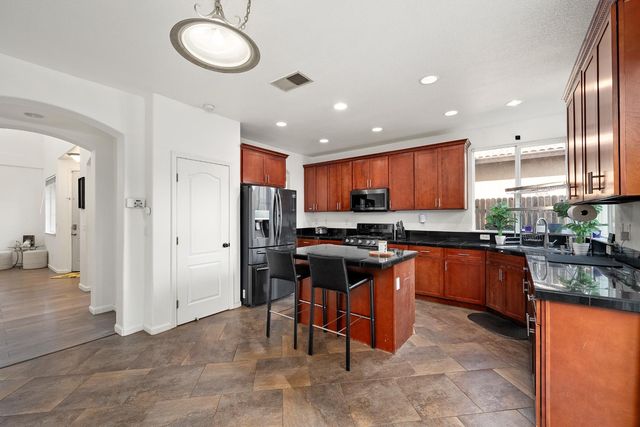 1558 Clear Water Ct, Marysville, CA 95901