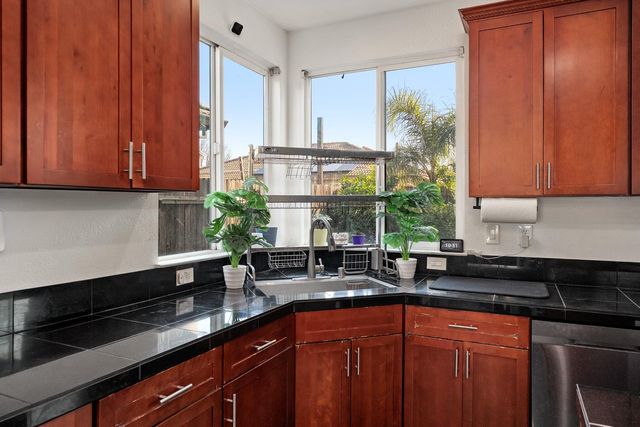 1558 Clear Water Ct, Marysville, CA 95901