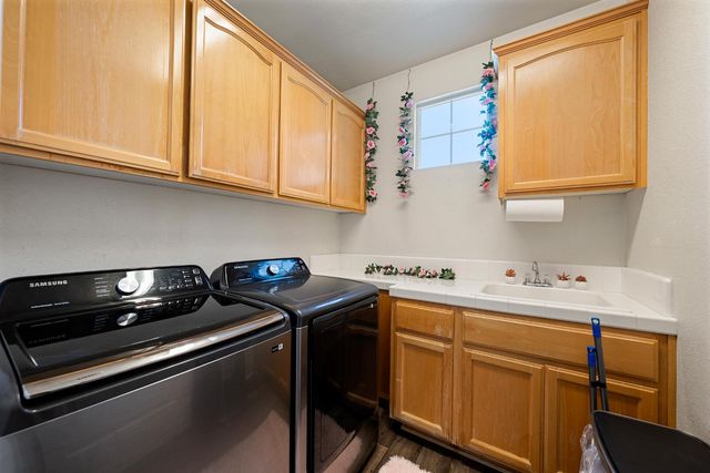 1558 Clear Water Ct, Marysville, CA 95901