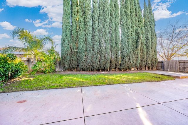 1558 Clear Water Ct, Marysville, CA 95901