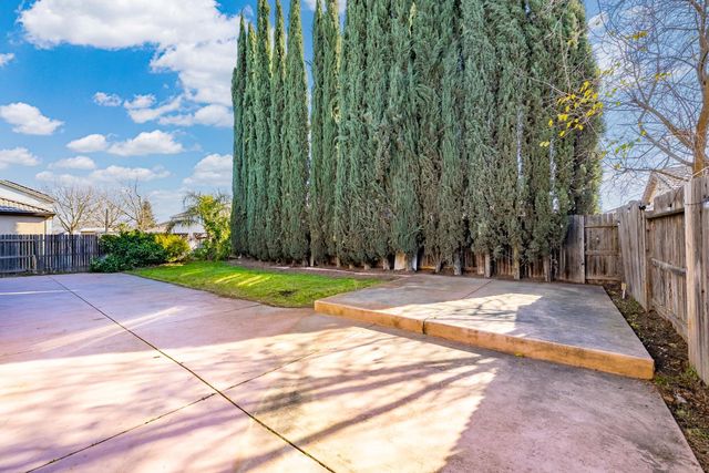 1558 Clear Water Ct, Marysville, CA 95901