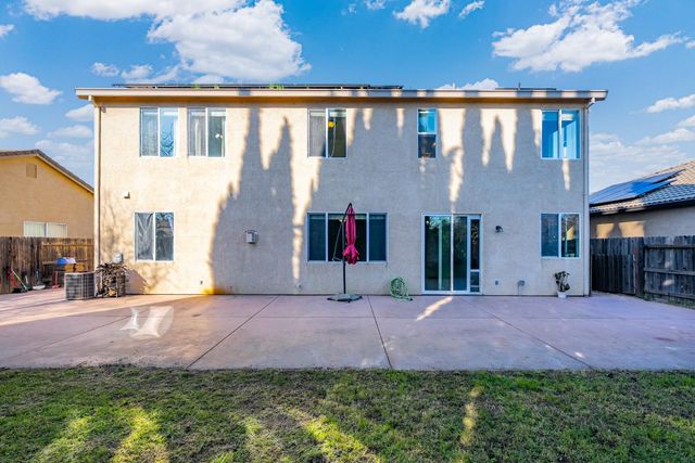 1558 Clear Water Ct, Marysville, CA 95901