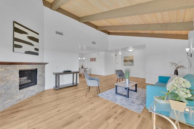 6050 Henderson 9, La Mesa, CA 91942