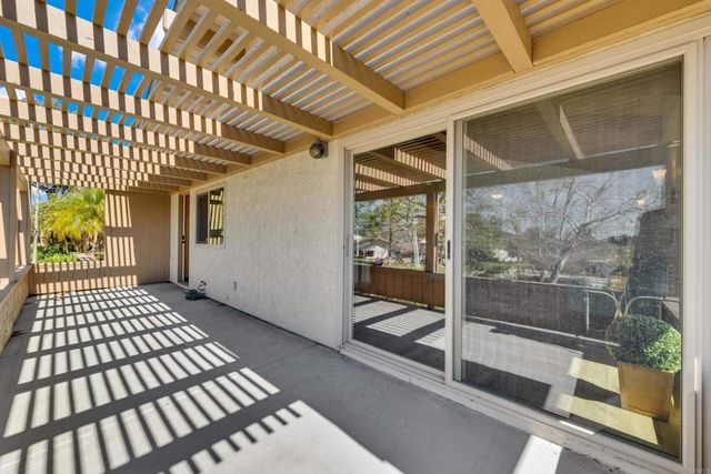 6050 Henderson 9, La Mesa, CA 91942