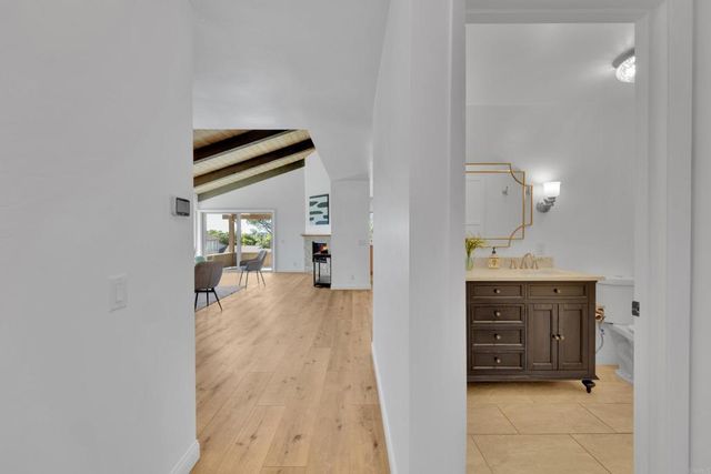 6050 Henderson 9, La Mesa, CA 91942