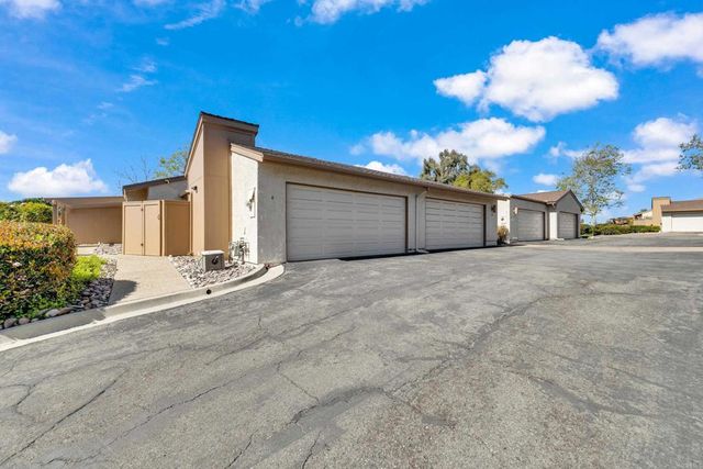 6050 Henderson 9, La Mesa, CA 91942