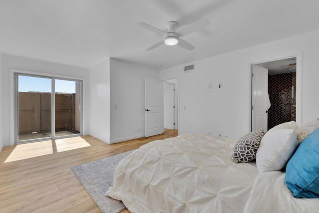 6050 Henderson 9, La Mesa, CA 91942