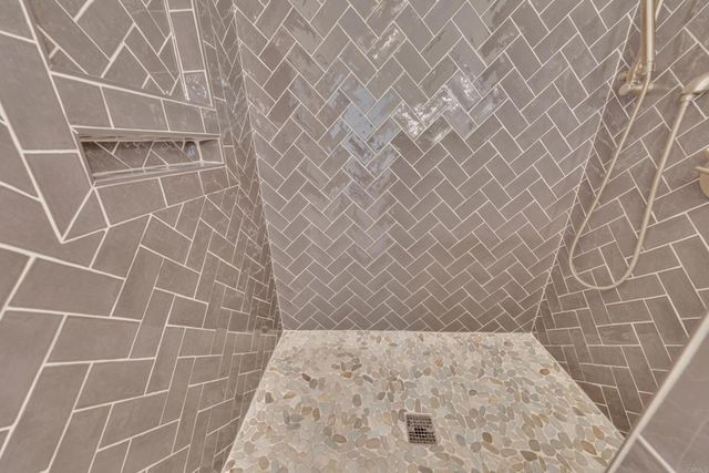 6050 Henderson 9, La Mesa, CA 91942