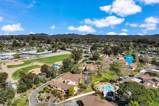 6050 Henderson 9, La Mesa, CA 91942