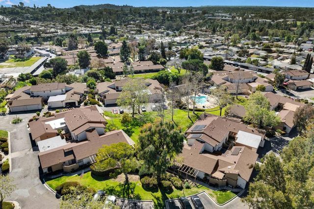 6050 Henderson 9, La Mesa, CA 91942