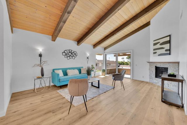 6050 Henderson 9, La Mesa, CA 91942