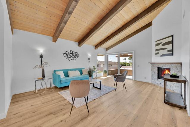 6050 Henderson 9, La Mesa, CA 91942