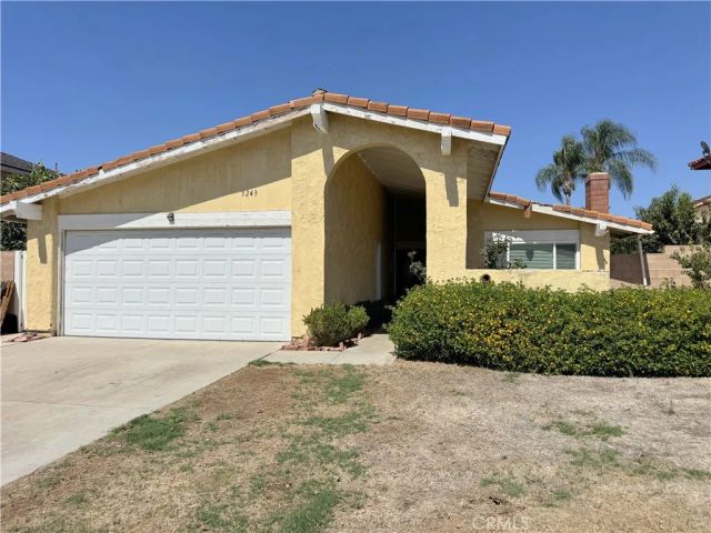 3243 Algonquin Lane, Riverside, CA 92503
