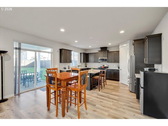 282 W 17TH St, Lafayette, OR 97127