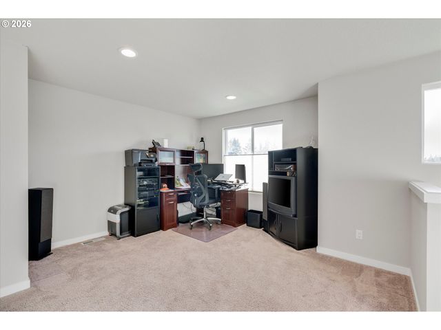 282 W 17TH St, Lafayette, OR 97127