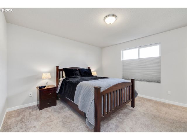 282 W 17TH St, Lafayette, OR 97127