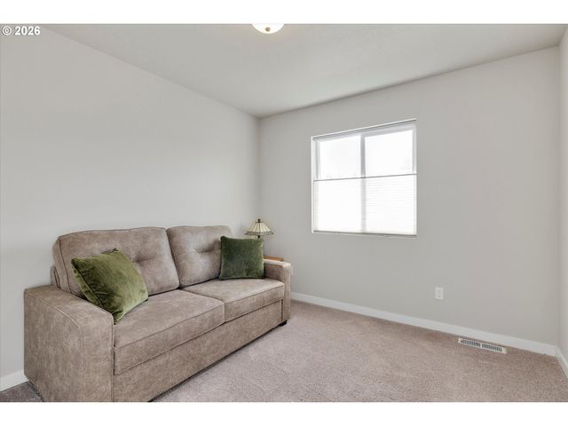 282 W 17TH St, Lafayette, OR 97127