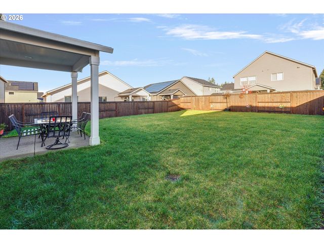 282 W 17TH St, Lafayette, OR 97127