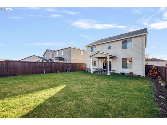 282 W 17TH St, Lafayette, OR 97127