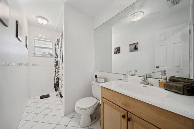 9650 NW 24th St, Sunrise, FL 33322