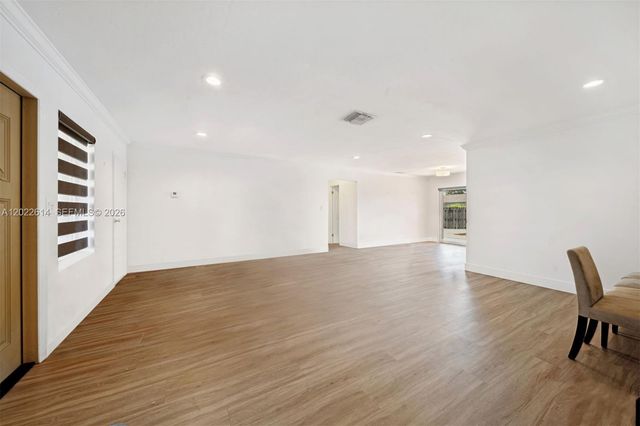 9650 NW 24th St, Sunrise, FL 33322
