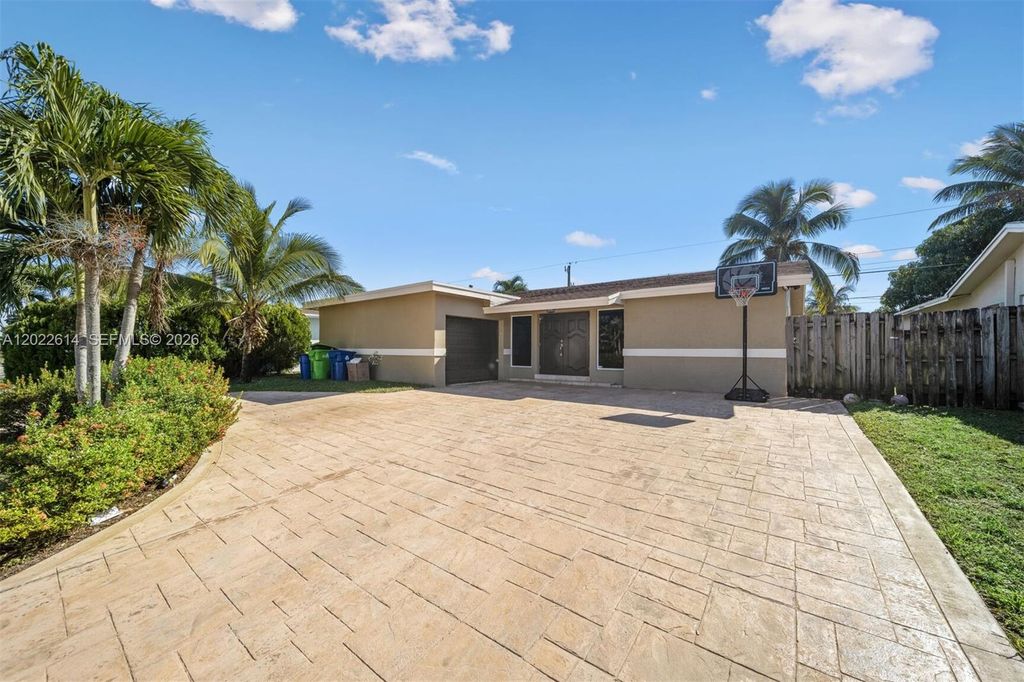 9650 NW 24th St, Sunrise, FL 33322