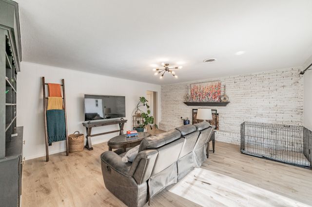 1408 Comanche Court, Arlington, TX 76012