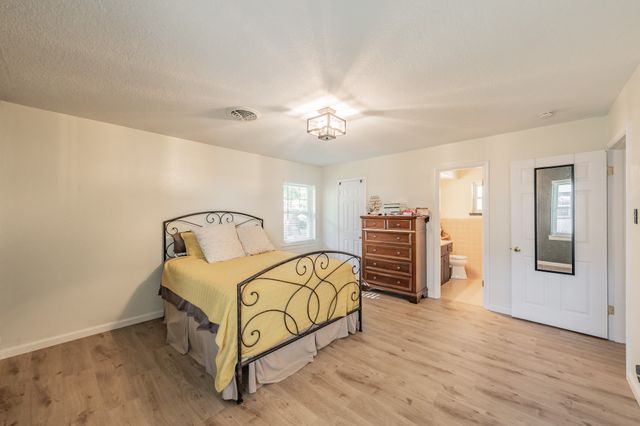 1408 Comanche Court, Arlington, TX 76012