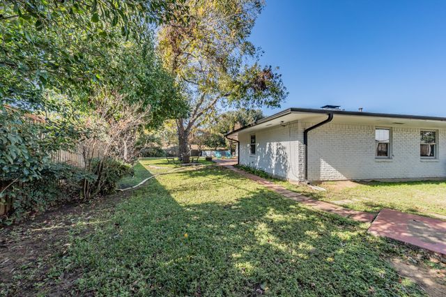 1408 Comanche Court, Arlington, TX 76012