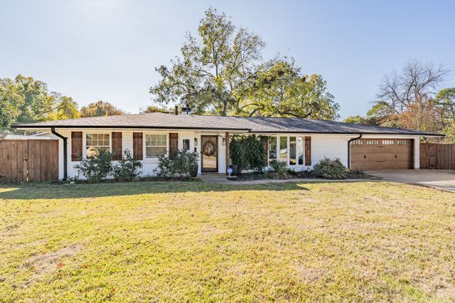 1408 Comanche Court, Arlington, TX 76012