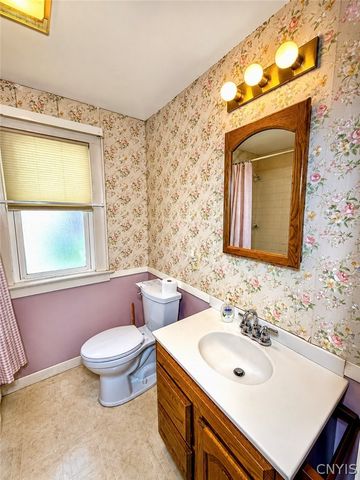 132 Winthrop Road, Syracuse, NY 13206