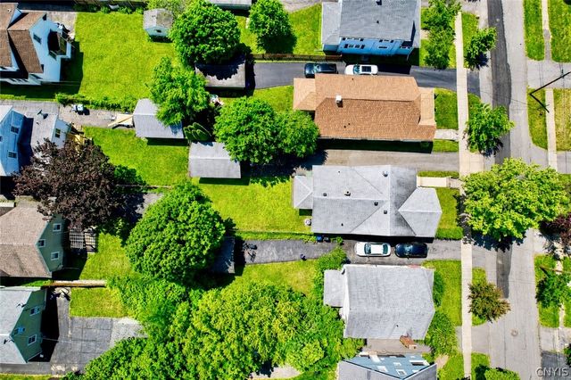 132 Winthrop Road, Syracuse, NY 13206