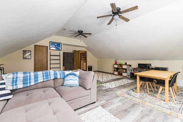 2504 W Sun Valley Parkway, Muncie, IN 47303