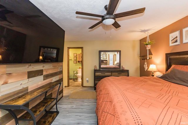 2504 W Sun Valley Parkway, Muncie, IN 47303
