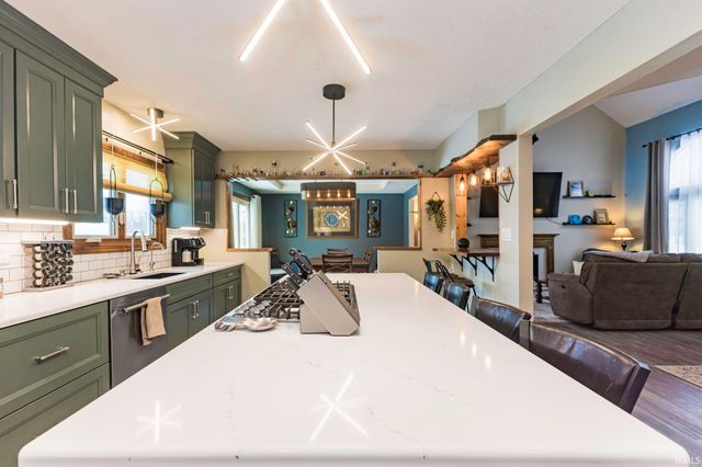 2504 W Sun Valley Parkway, Muncie, IN 47303