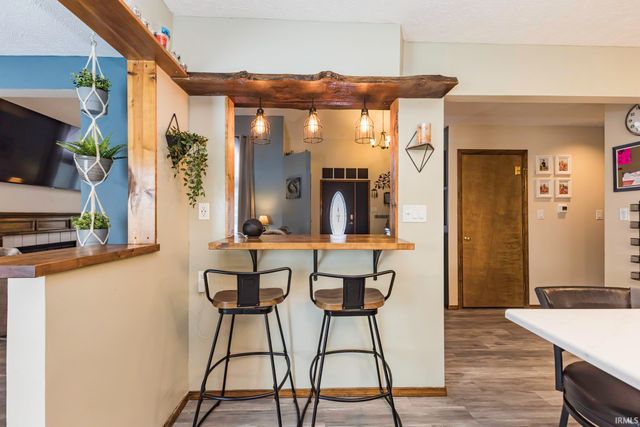 2504 W Sun Valley Parkway, Muncie, IN 47303