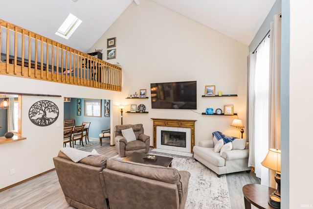 2504 W Sun Valley Parkway, Muncie, IN 47303