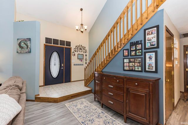 2504 W Sun Valley Parkway, Muncie, IN 47303
