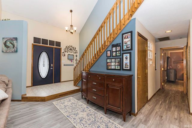 2504 W Sun Valley Parkway, Muncie, IN 47303
