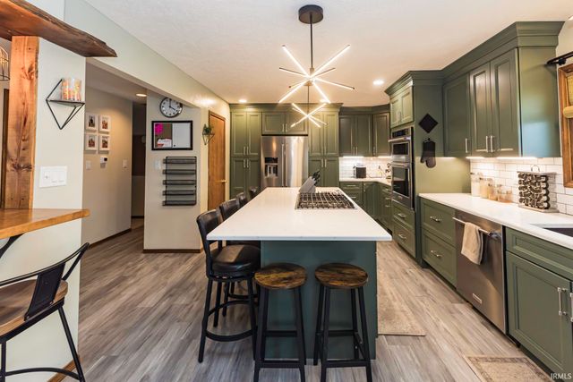 2504 W Sun Valley Parkway, Muncie, IN 47303