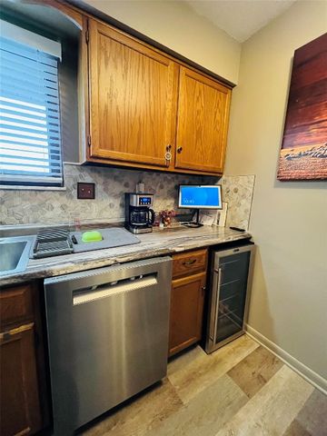 537 MONTROYALE Drive, Erie, PA 16504