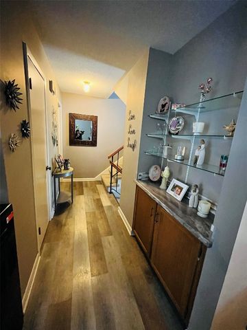 537 MONTROYALE Drive, Erie, PA 16504