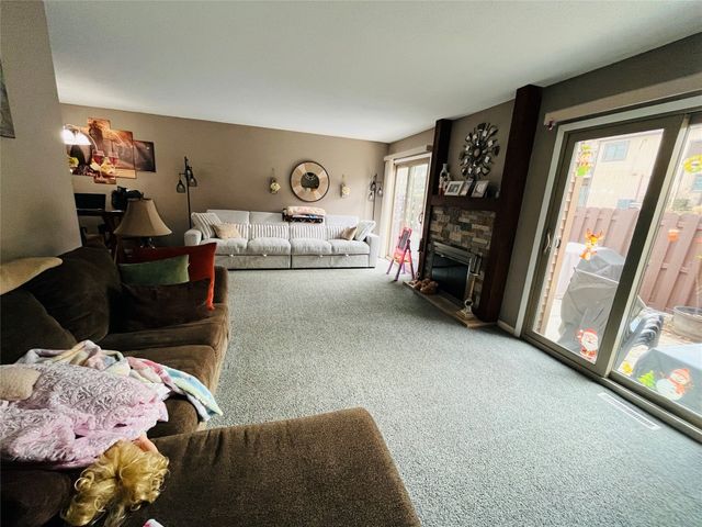 537 MONTROYALE Drive, Erie, PA 16504