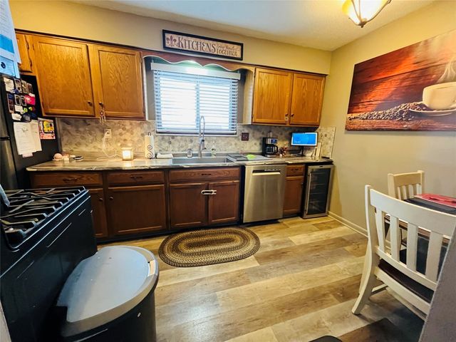 537 MONTROYALE Drive, Erie, PA 16504