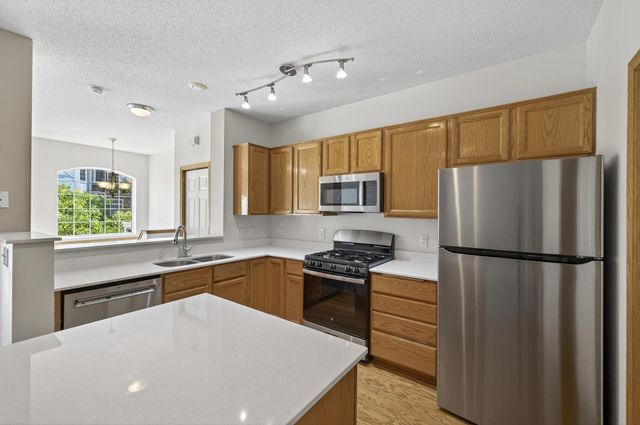 211 Christenson Way NE, Fridley, MN 55432