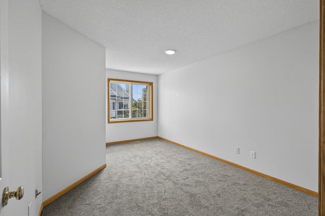 211 Christenson Way NE, Fridley, MN 55432