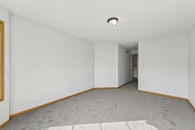 211 Christenson Way NE, Fridley, MN 55432