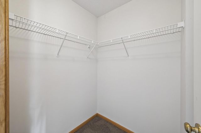 211 Christenson Way NE, Fridley, MN 55432